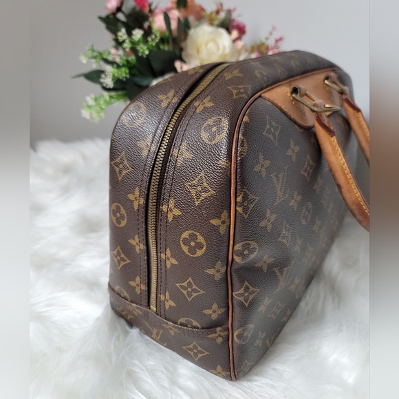 Louis Vuitton Monogram Trouville Authentic - Picture 7 of 17